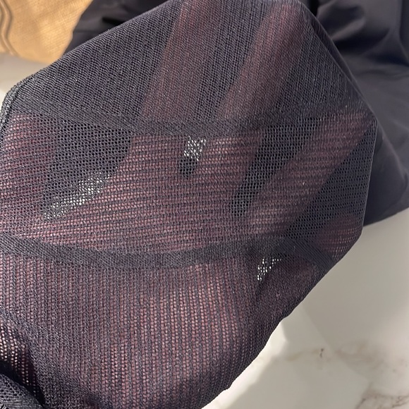 Lululemon Sheer Will High-Rise Tight 28" in black - size 12 - Picture 6 of 8